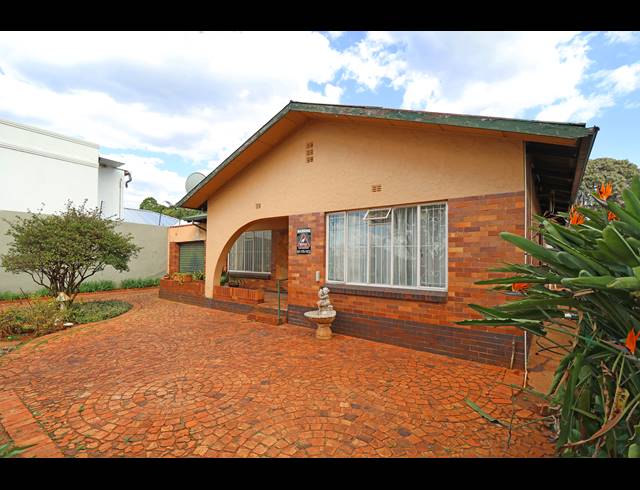 3 BEDROOM HOUSE FOR SALE IN WESTDENE